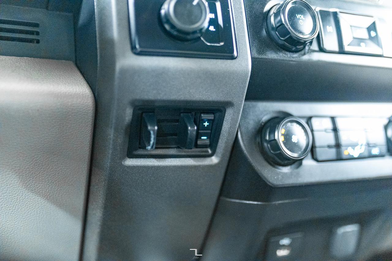 2022 Ford F-550 4x4 Crew Cab XL Picker Dually Deck Diesel Red Deer AB