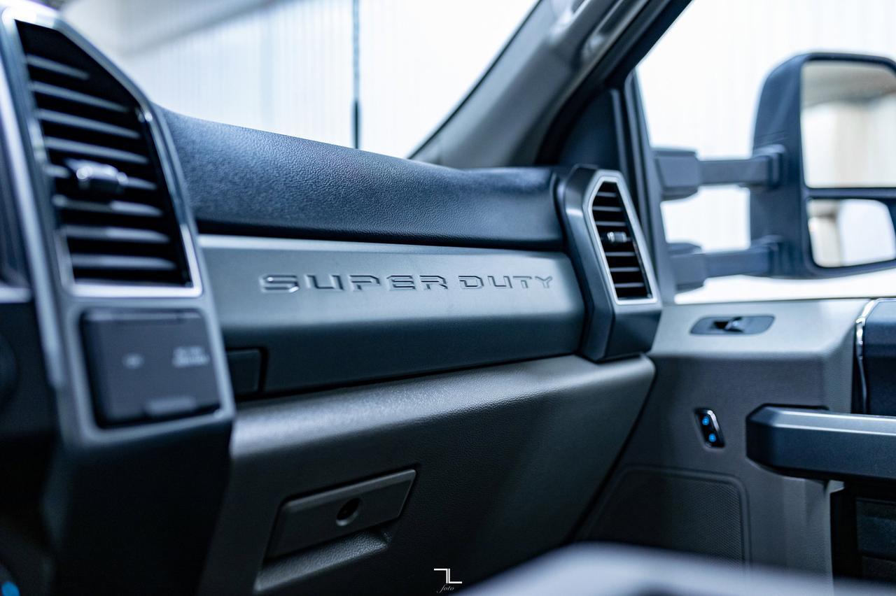 2022 Ford F-550 4x4 Crew Cab XLT Diesel Picker BCam Red Deer AB