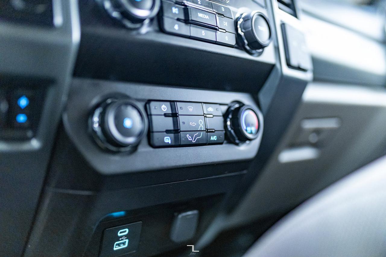 2022 Ford F-550 4x4 Crew Cab XLT Diesel Picker BCam Red Deer AB