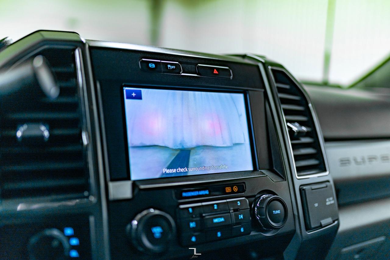 2022 Ford F-550 4x4 Crew Cab XLT Diesel Picker BCam Red Deer AB