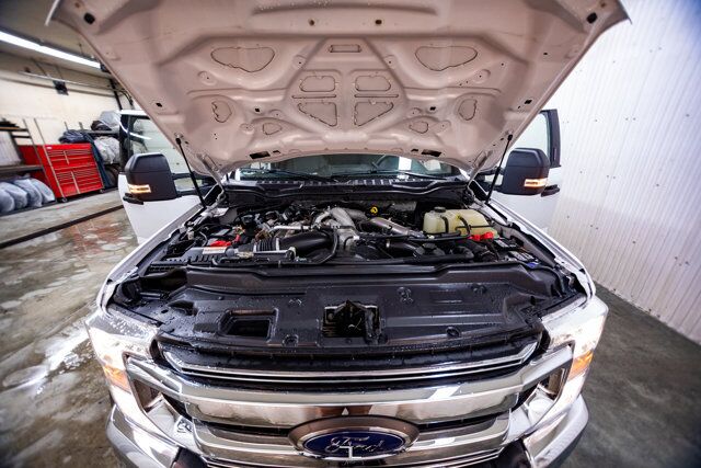 2022 Ford F-550 4x4 Crew Cab XLT Dually Deck Diesel BCam Red Deer AB