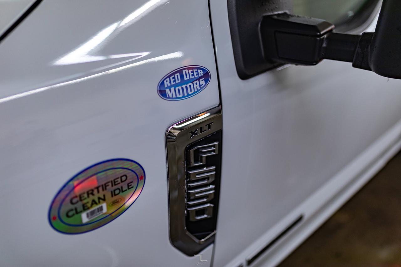 2022 Ford F-550 4x4 Crew Cab XLT Dually Deck Diesel BCam Red Deer AB