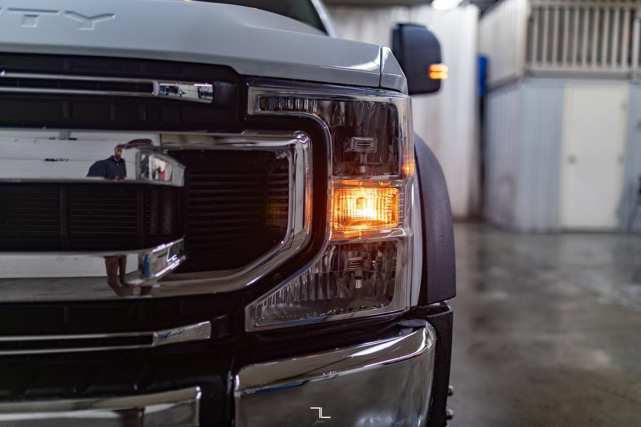 2022 Ford F-550 4x4 Crew Cab XLT Dually Deck Diesel BCam Red Deer AB