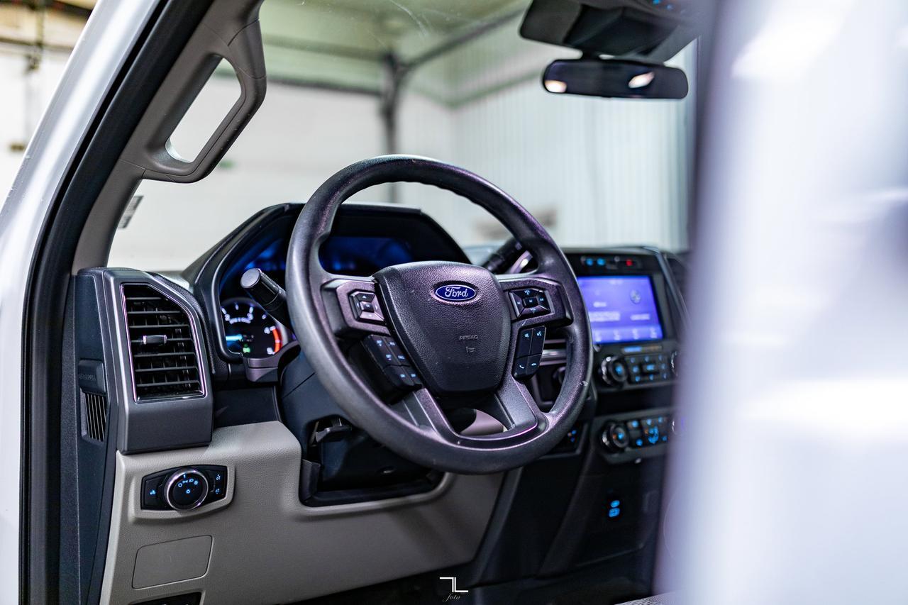 2022 Ford F-550 4x4 Crew Cab XLT Dually Deck Diesel BCam Red Deer AB