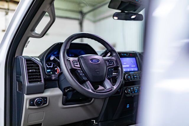 2022 Ford F-550 4x4 Crew Cab XLT Dually Deck Diesel BCam Red Deer AB