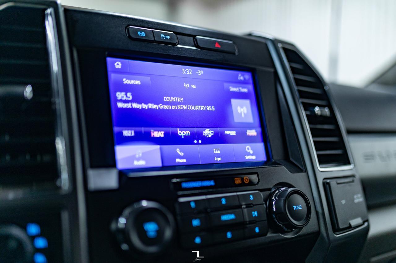 2022 Ford F-550 4x4 Crew Cab XLT Dually Deck Diesel Red Deer AB