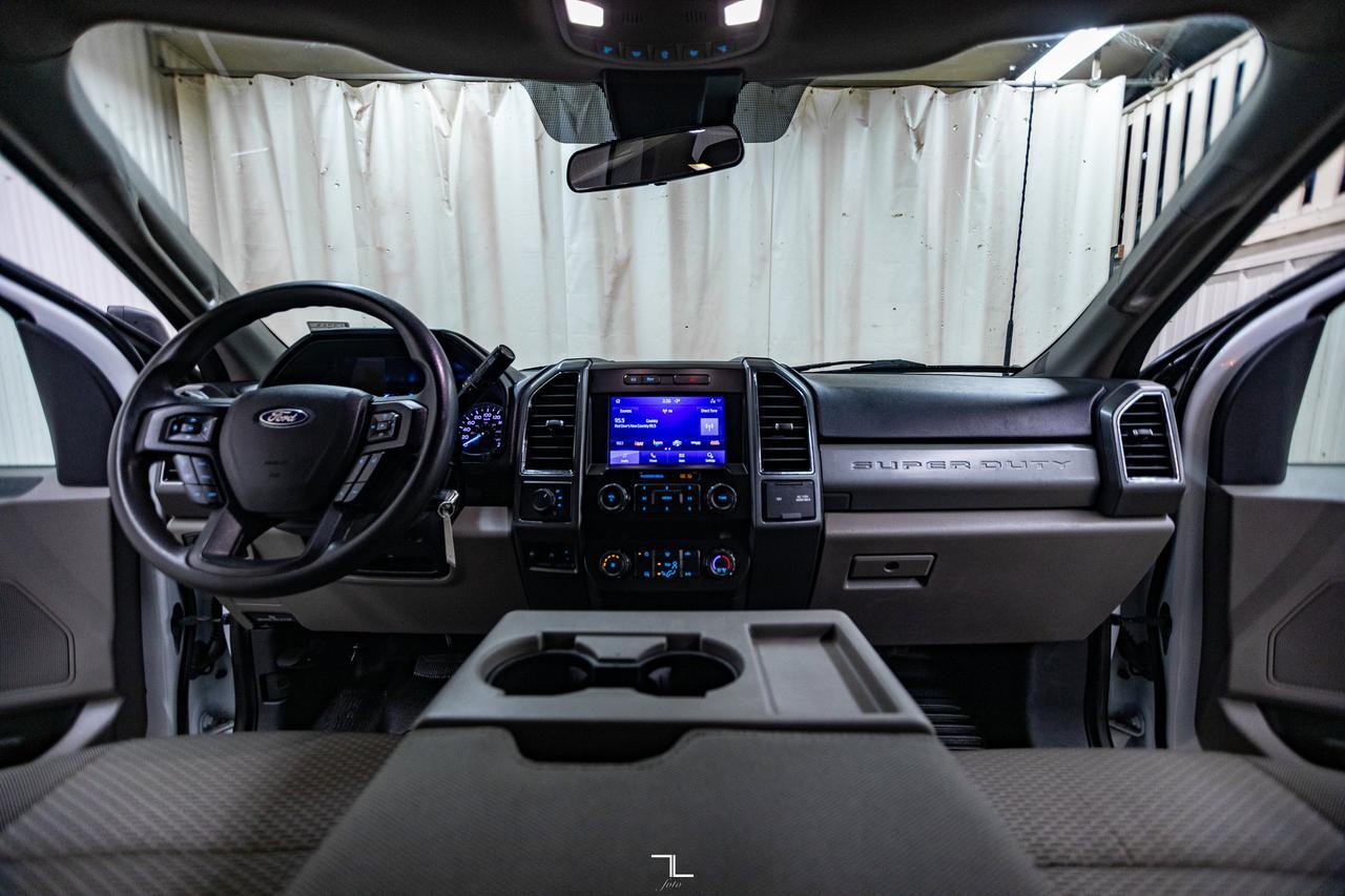 2022 Ford F-550 4x4 Crew Cab XLT Dually Deck Diesel Red Deer AB