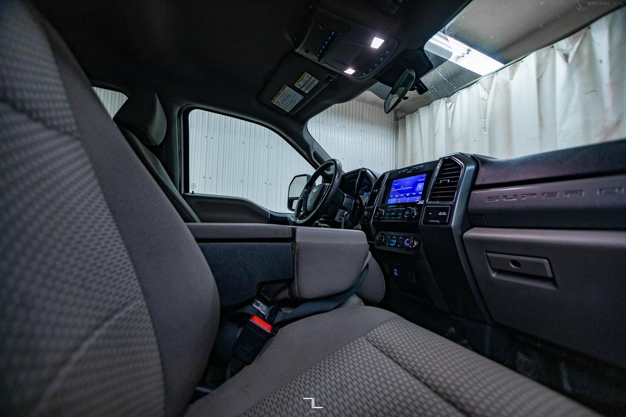 2022 Ford F-550 4x4 Crew Cab XLT Dually Deck Diesel Red Deer AB