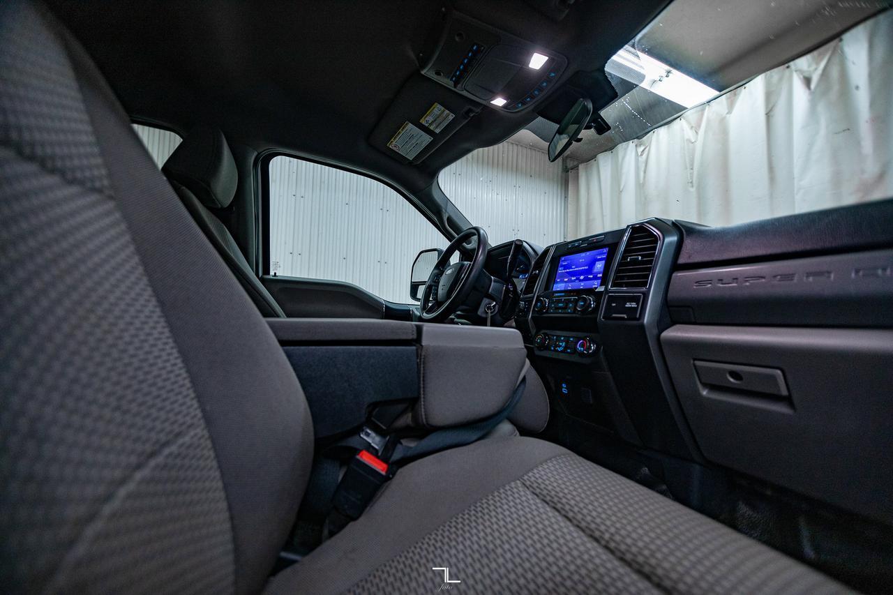 2022 Ford F-550 4x4 Crew Cab XLT Dually Deck Diesel Red Deer AB