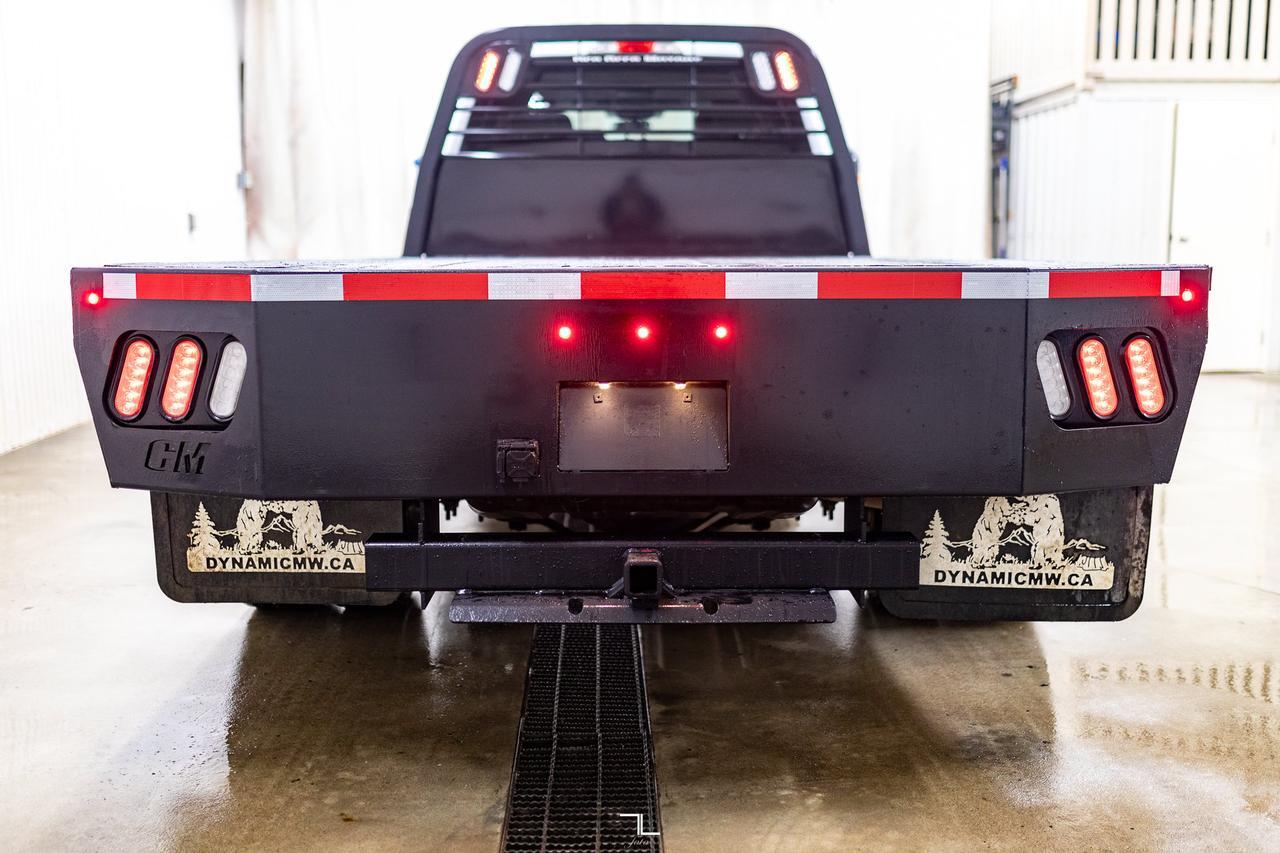 2022 Ford F-550 4x4 Crew Cab XLT Dually Deck Diesel Red Deer AB