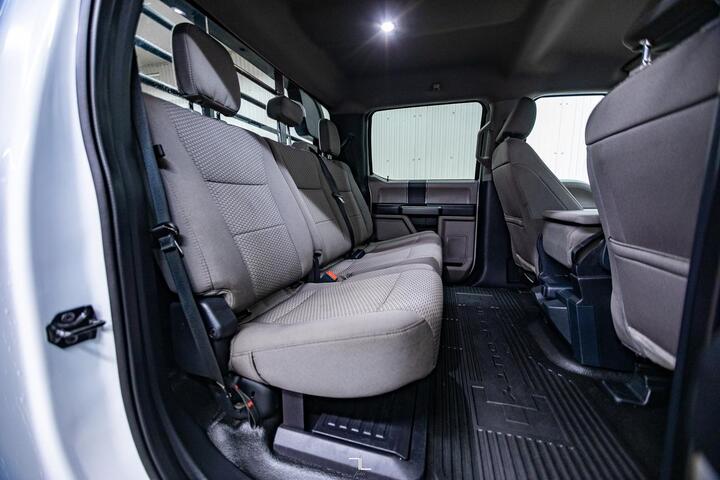 2022 Ford F-550 4x4 Crew Cab XLT Dually Deck Diesel Red Deer AB 2022 Ford F-550 4x4 Crew Cab XLT Dually Deck Diesel Red Deer AB