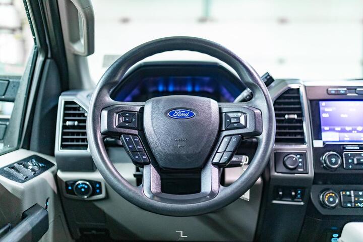 2022 Ford F-550 4x4 Crew Cab XLT Dually Deck Diesel Red Deer AB 2022 Ford F-550 4x4 Crew Cab XLT Dually Deck Diesel Red Deer AB