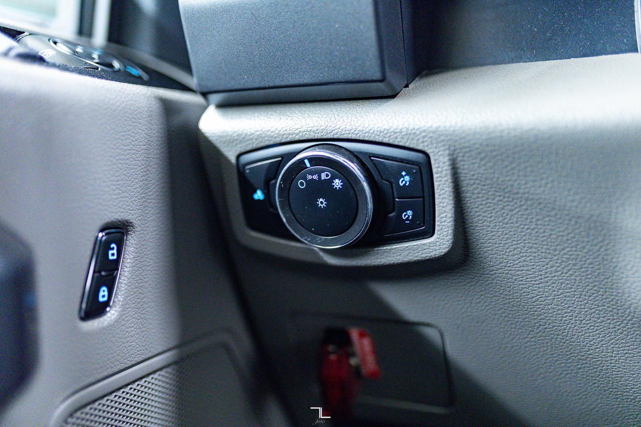 2022 Ford F-550 4x4 Crew Cab XLT Dually Deck Diesel Red Deer AB