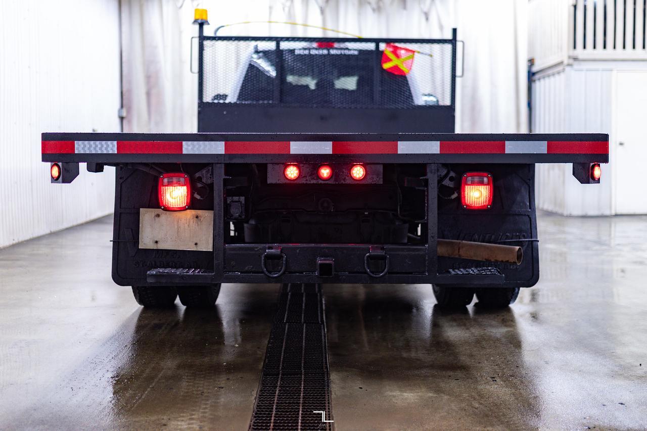 2022 Ford F-550 4x4 Crew Cab XLT Dually Deck Diesel Red Deer AB