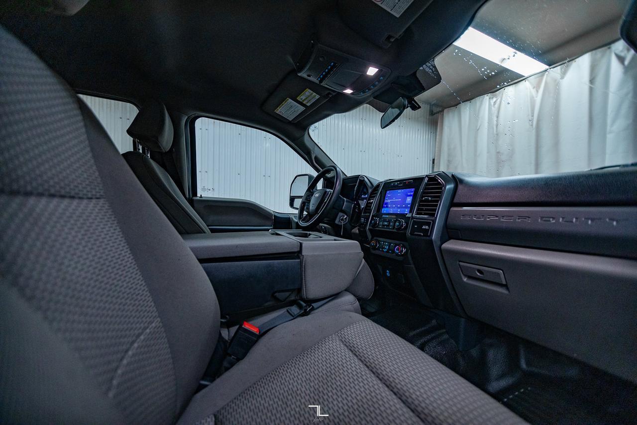2022 Ford F-550 4x4 Crew Cab XLT Dually Deck Diesel Red Deer AB