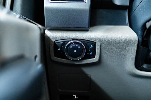 2022 Ford F-550 4x4 Crew Cab XLT Dually Deck Diesel Red Deer AB