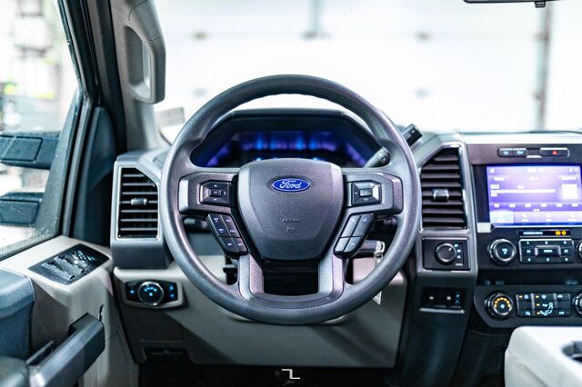 2022 Ford F-550 4x4 Crew Cab XLT Dually Deck Diesel Red Deer AB