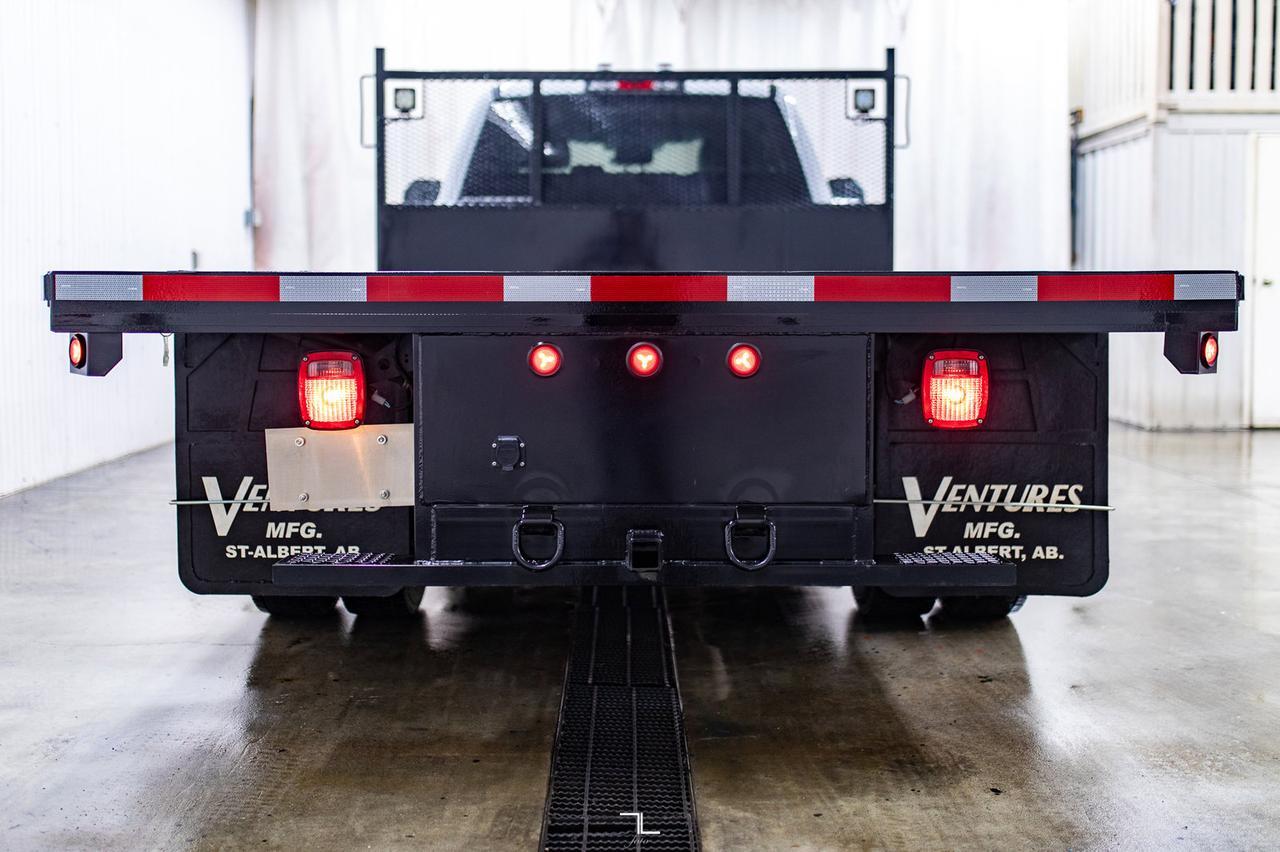 2022 Ford F-550 4x4 Super Cab XLT Dually Deck Red Deer AB