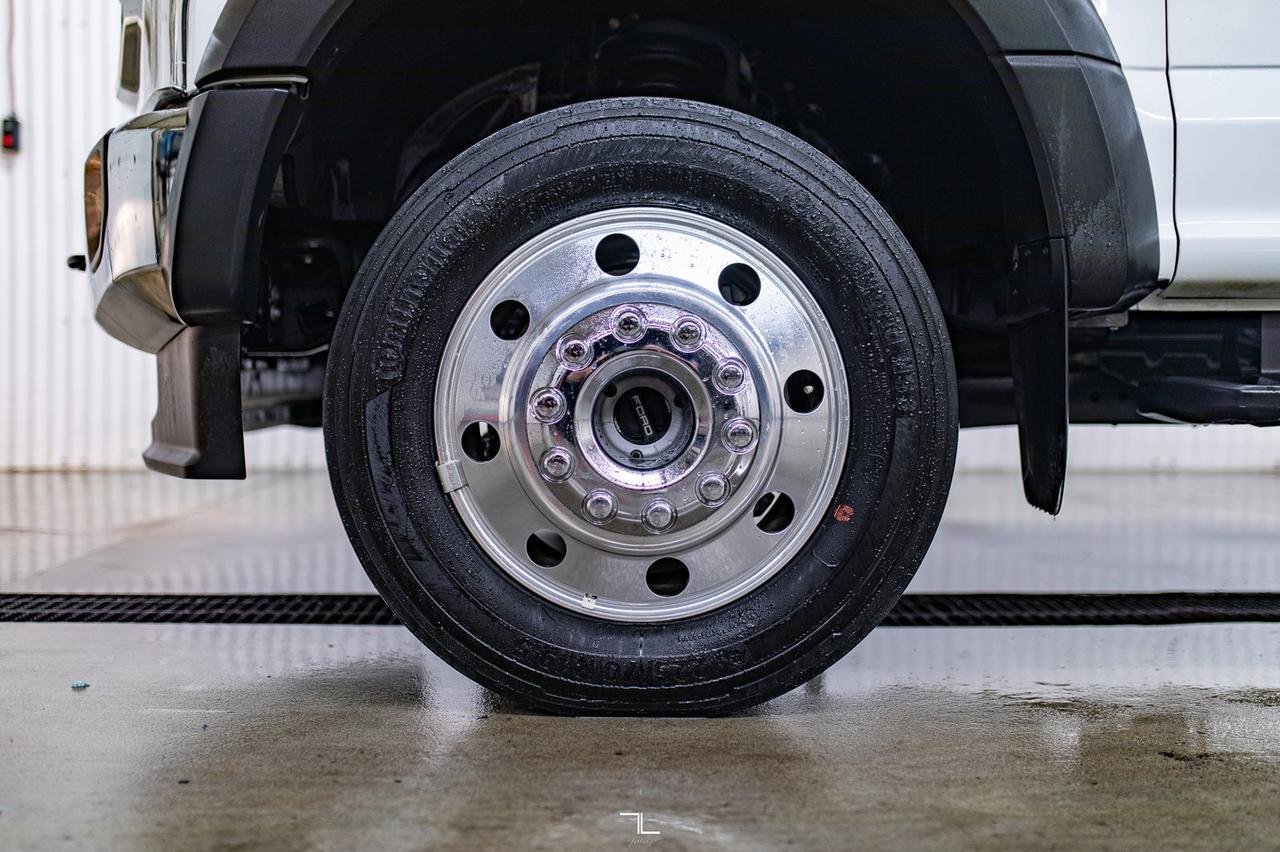 2022 Ford F-550 4x4 Super Cab XLT Dually Deck Red Deer AB