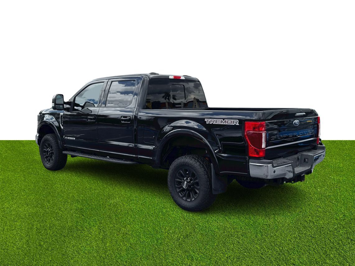 2022 Ford F250 Super Duty Crew Cab Lariat Pickup 4D 6 3/4 ft