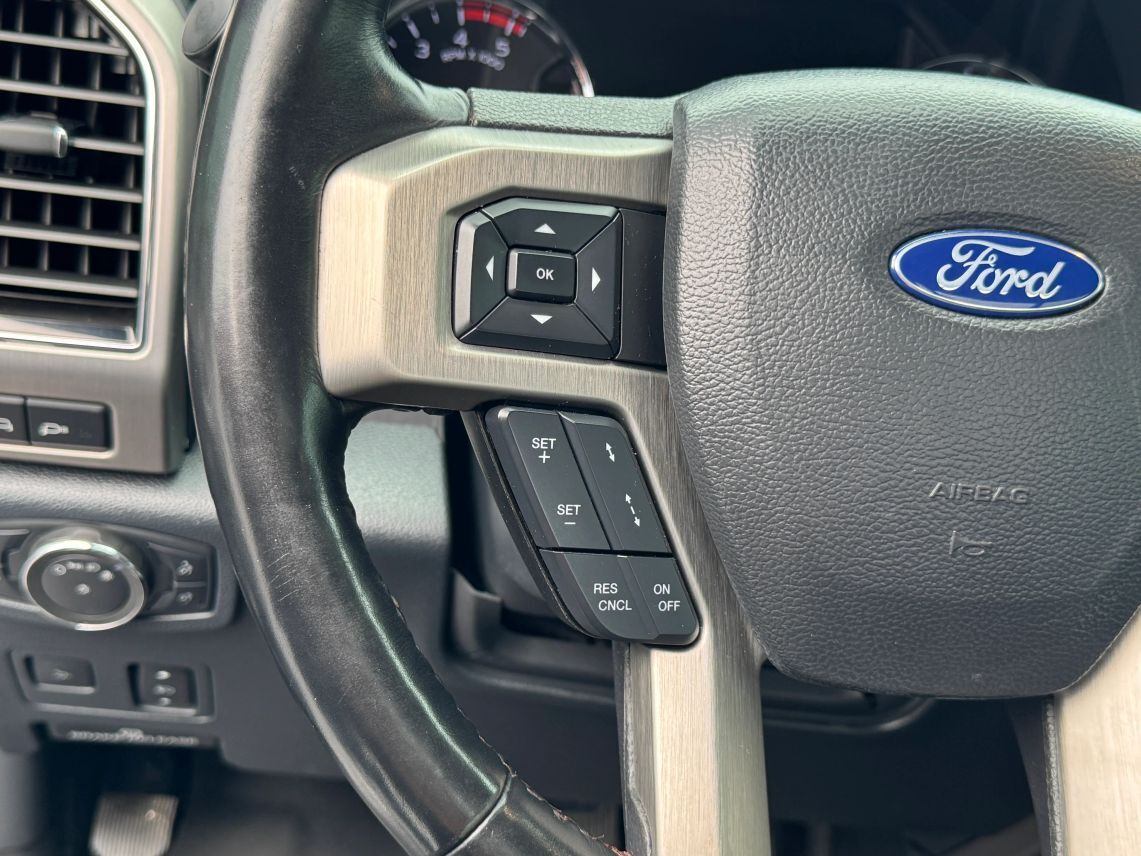 2022 Ford F350 Super Duty Regular Cab XLT Pickup 2D 8 ft