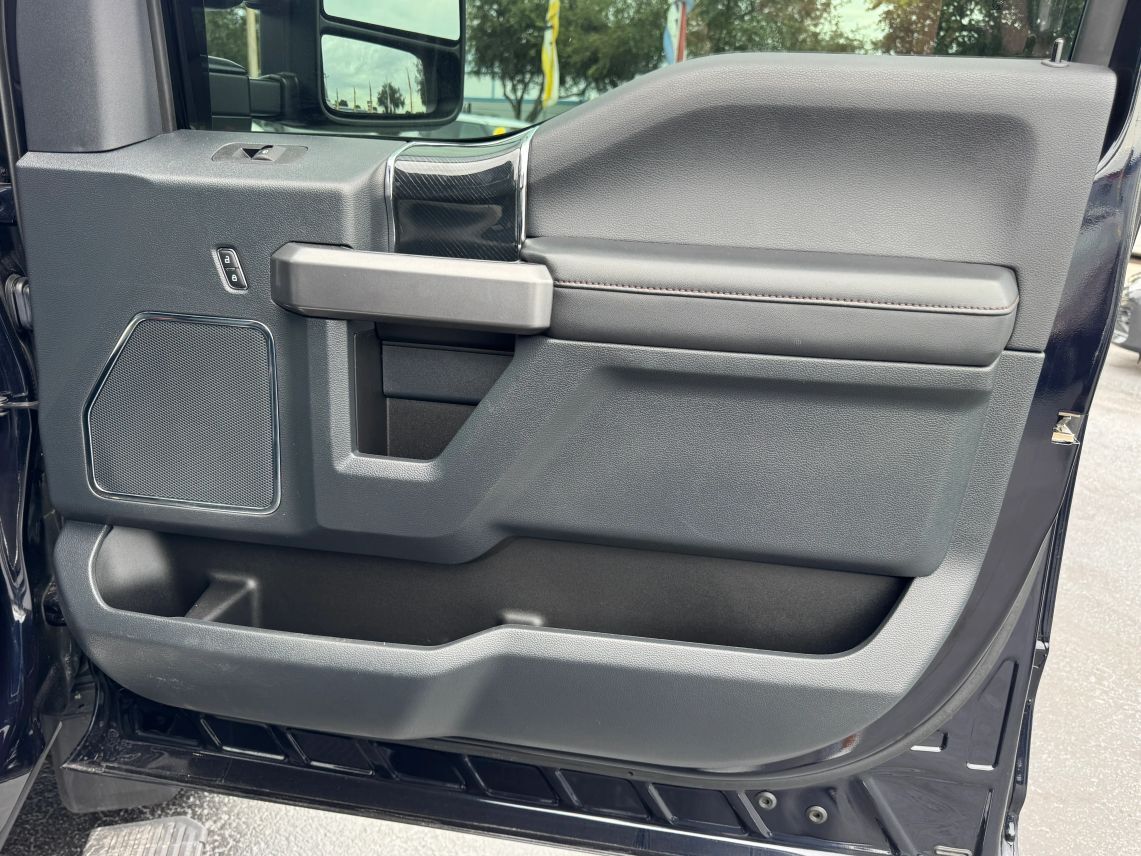 2022 Ford F350 Super Duty Regular Cab XLT Pickup 2D 8 ft