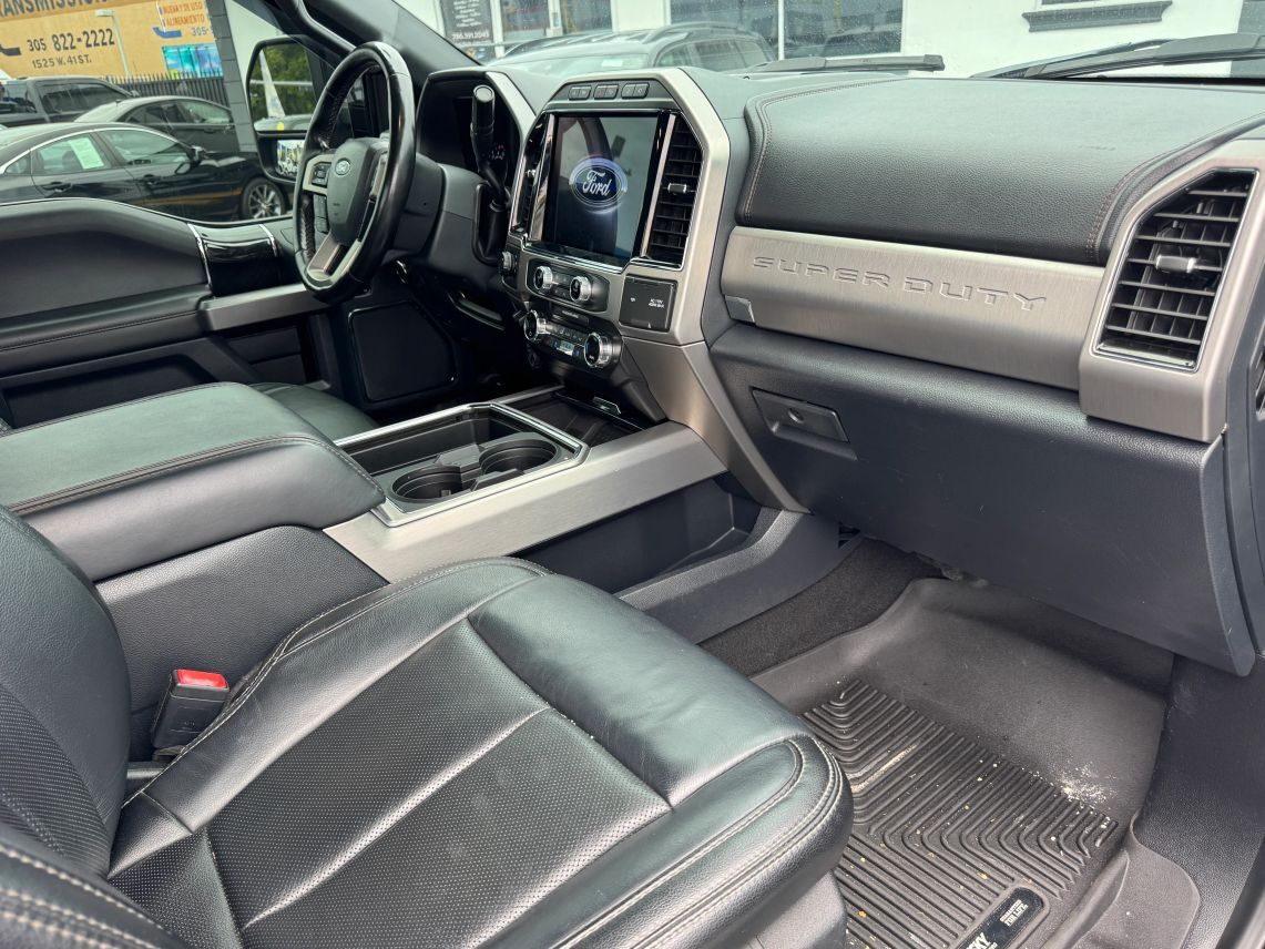 2022 Ford F350 Super Duty Regular Cab XLT Pickup 2D 8 ft