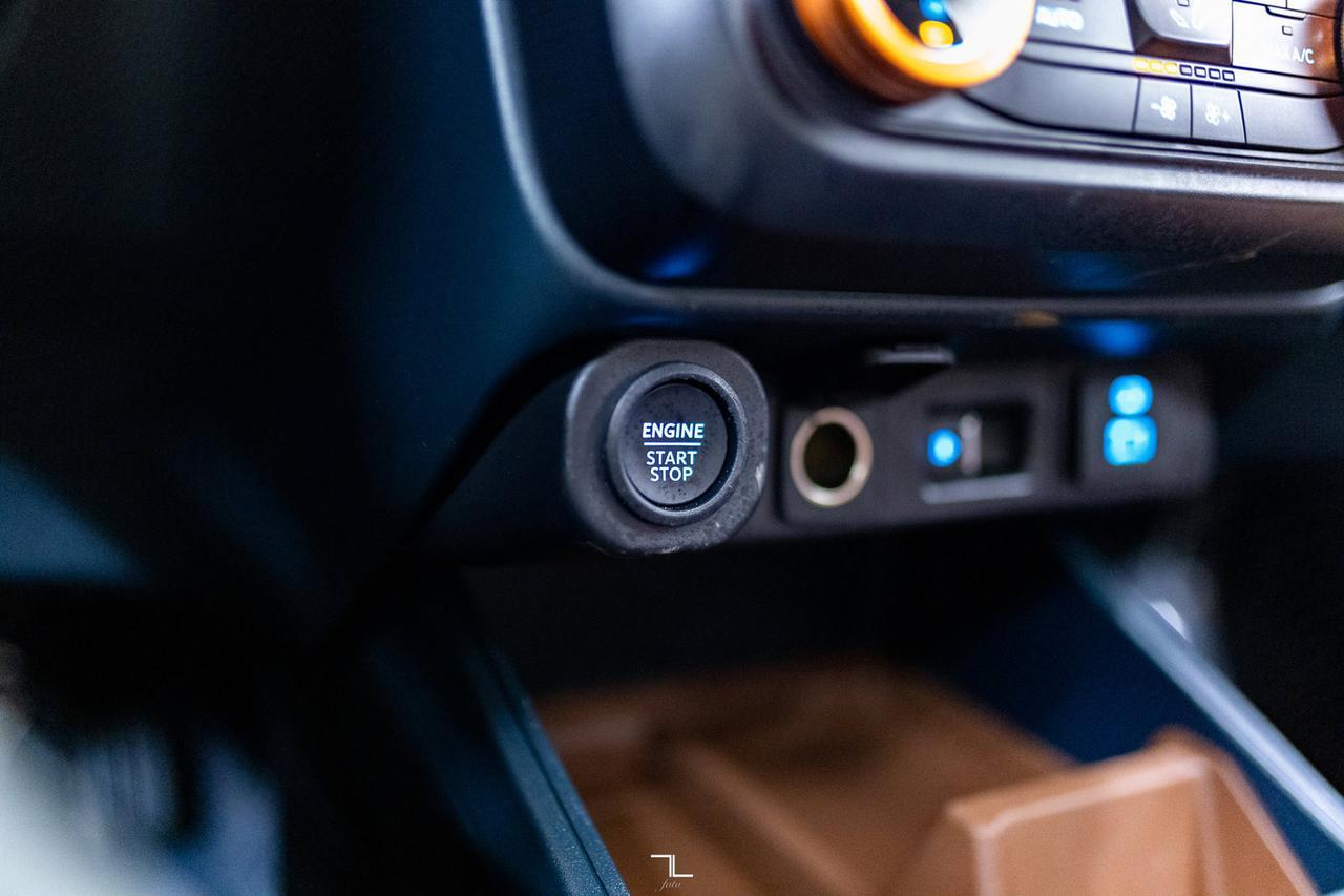 2022 Ford Maverick AWD Crew Cab Lariat FX4 Leather BCam Red Deer AB