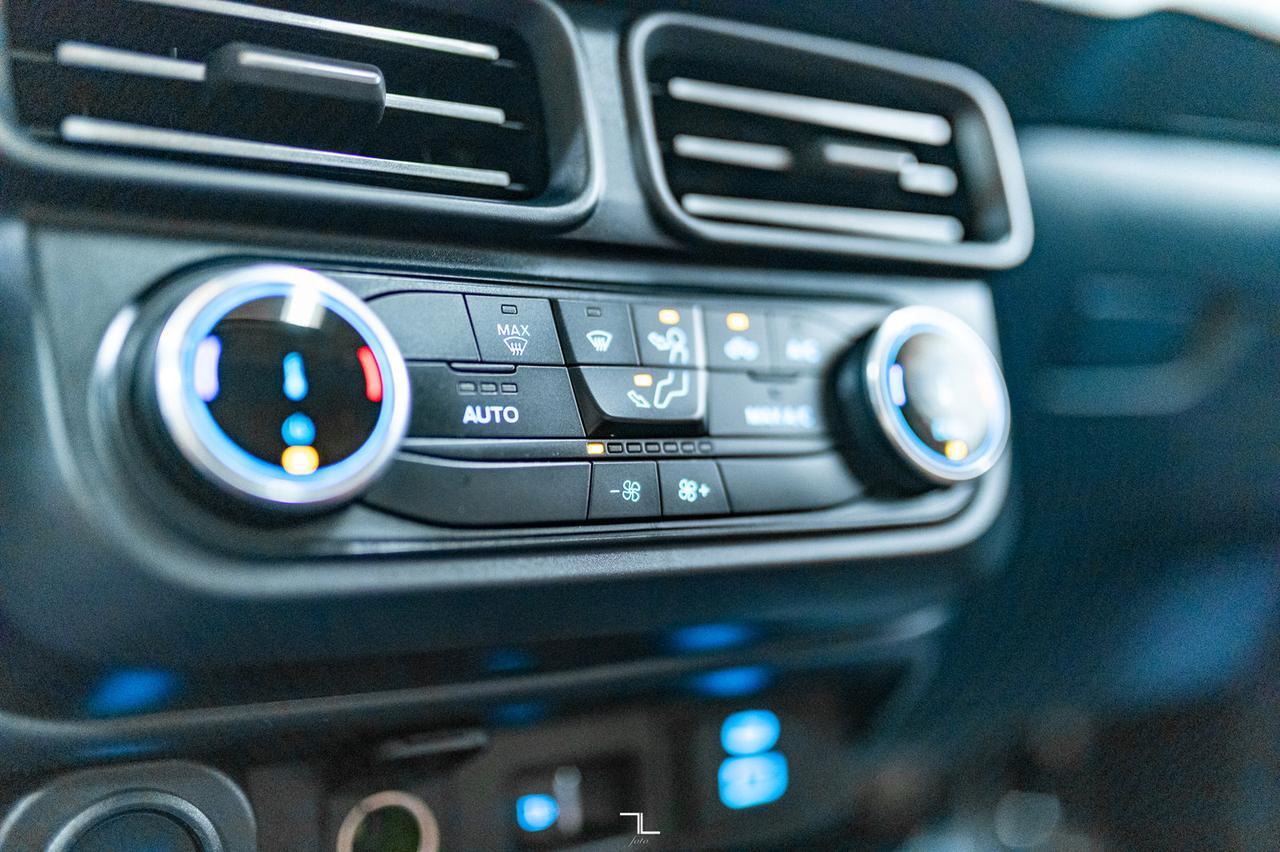 2022 Ford Maverick AWD Super Crew Lariat FX4 Leather BCam Red Deer AB