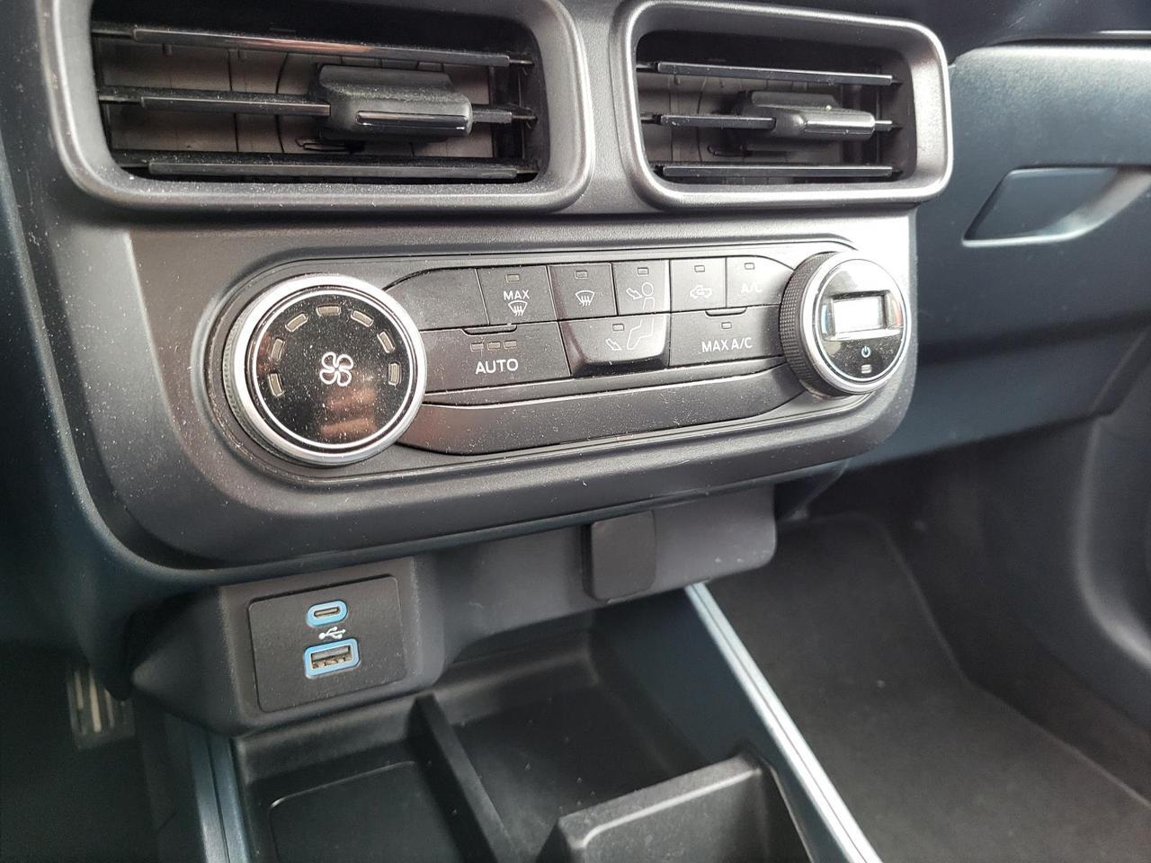 2022 Ford Maverick XL AWD SuperCrew Beeville TX