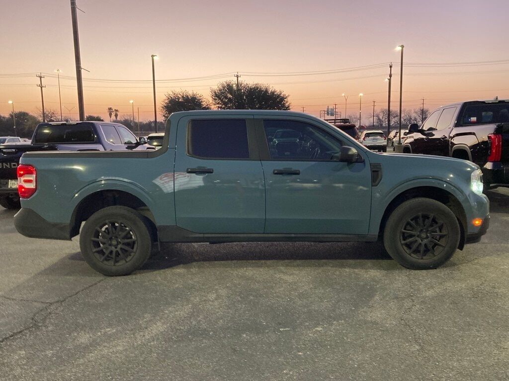 2022 Ford Maverick XL