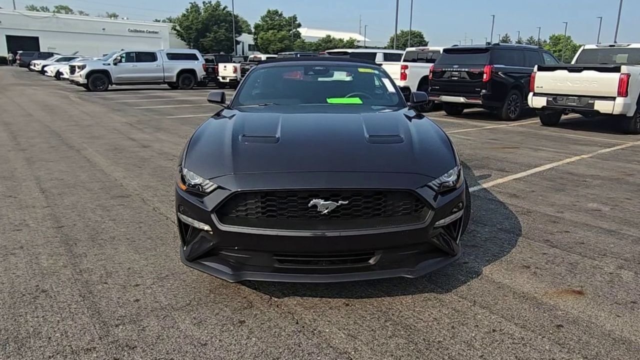 2022 Ford Mustang EcoBoost
