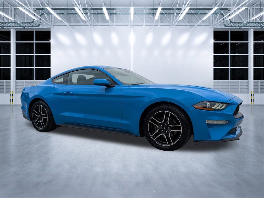 2022 Ford Mustang EcoBoost