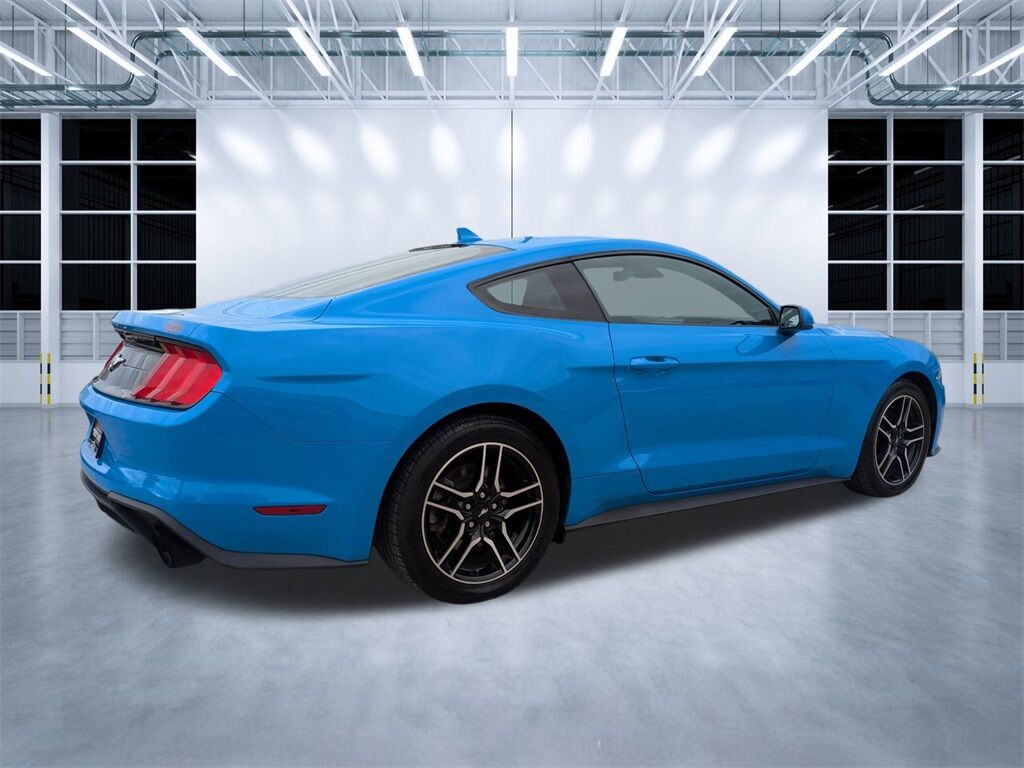 2022 Ford Mustang EcoBoost