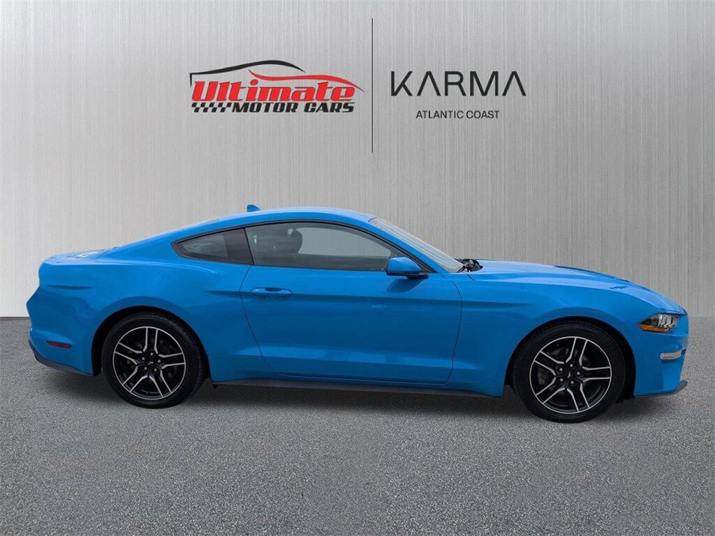 2022 Ford Mustang EcoBoost