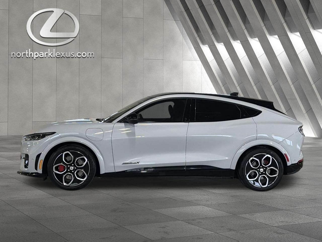 2022 Ford Mustang Mach-E