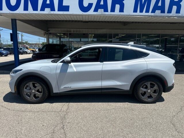 2022 Ford Mustang Mach-E Select
