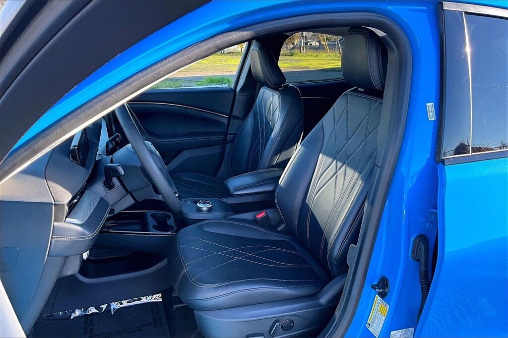 2022 Ford Mustang Mach-E Select OR