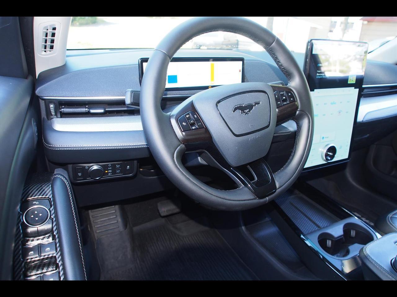 2022 Ford Mustang Mach-E Select