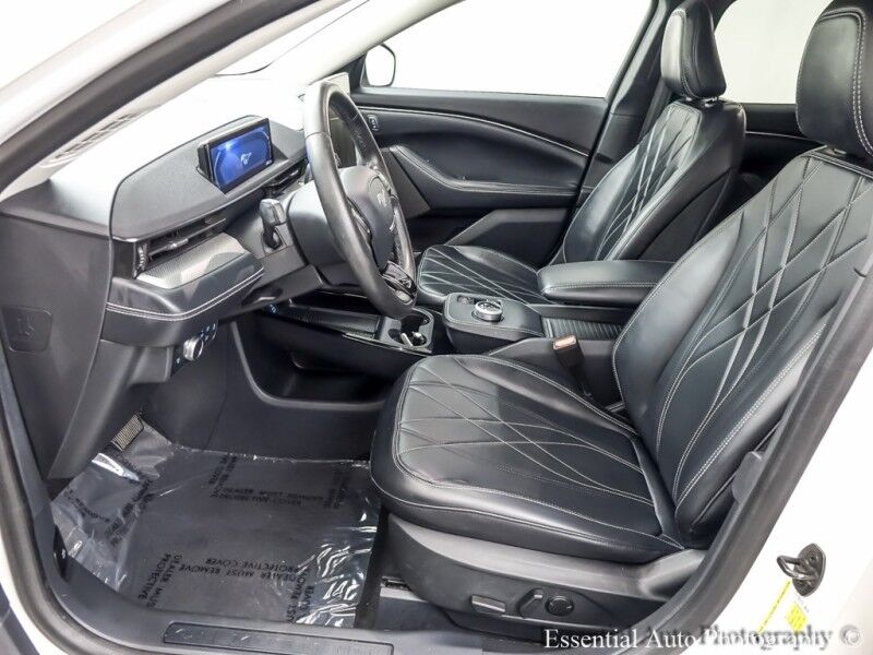 2022 Ford Mustang Mach-E Select PRICE INCLUDES $4000 IRS TAX CREDIT!! YOU MUST QUALIFY!! Willowbrook IL