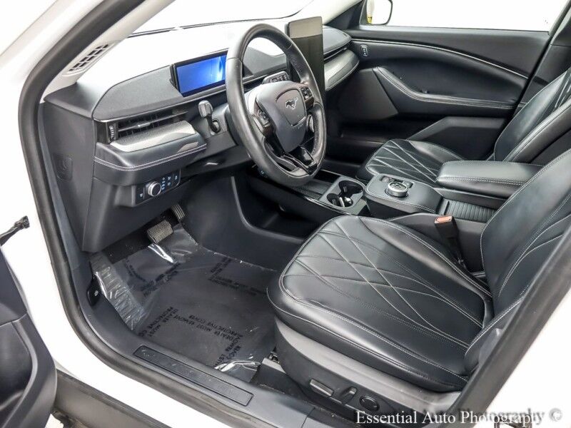 2022 Ford Mustang Mach-E Select PRICE INCLUDES $4000 IRS TAX CREDIT!! YOU MUST QUALIFY!! Willowbrook IL