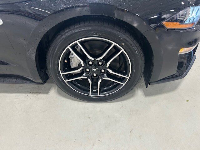 2022 Ford Mustang Premium