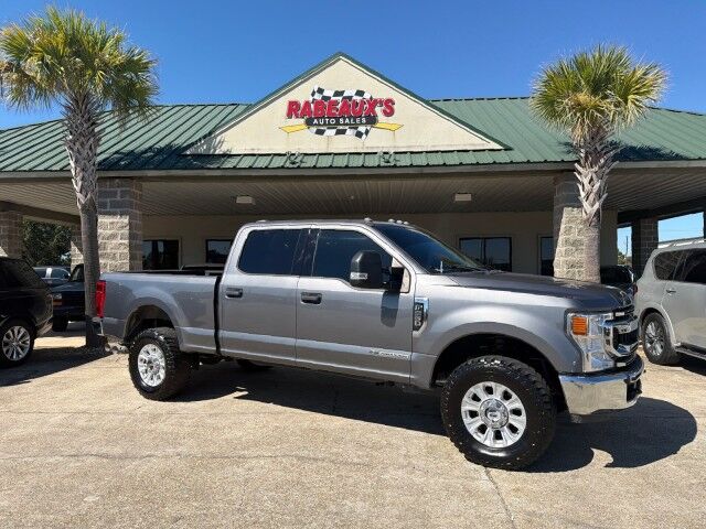 2022 Ford Super Duty F-250 Crew Cab 4WD XLT