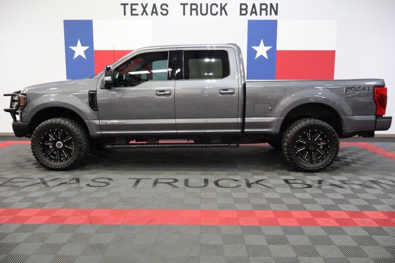 2022 Ford Super Duty F-250 LARIAT Ultimate Black Pack 6.7L Diesel 35in Toyo Tires