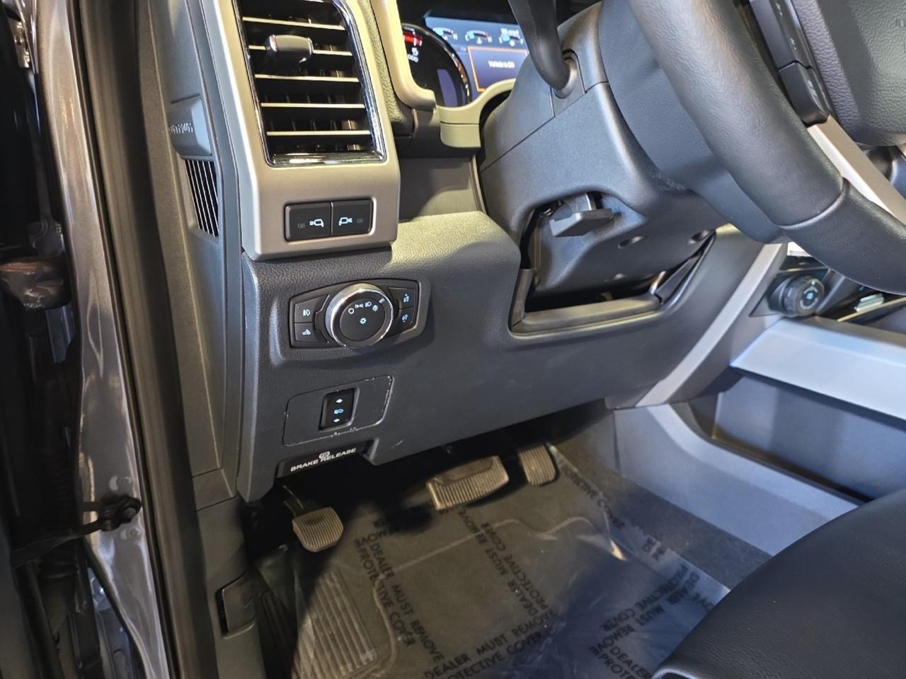 2022 Ford Super Duty F-250 SRW LARIAT Sand Lake NY