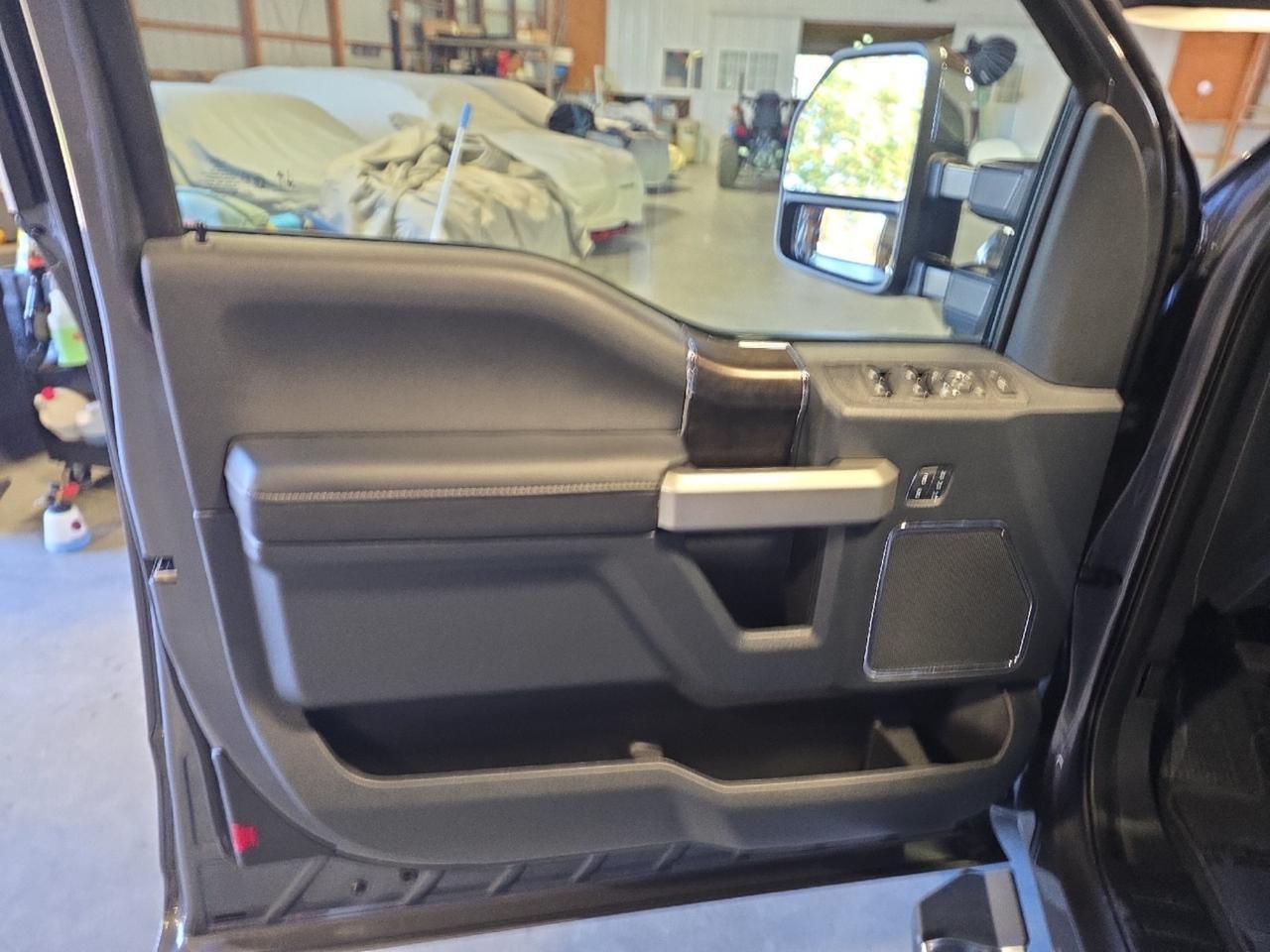 2022 Ford Super Duty F-250 SRW LARIAT Sand Lake NY