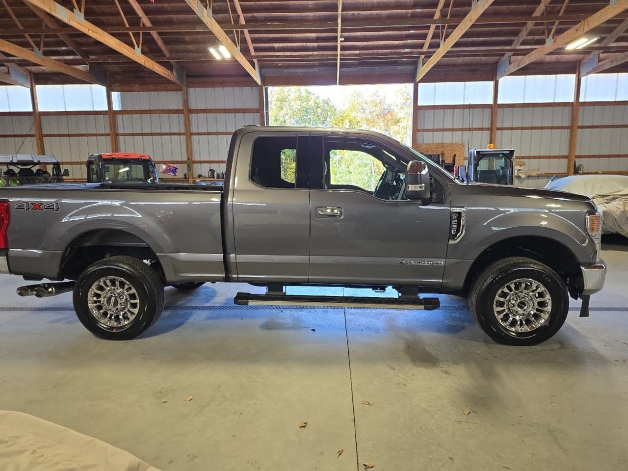 2022 Ford Super Duty F-250 SRW LARIAT Sand Lake NY