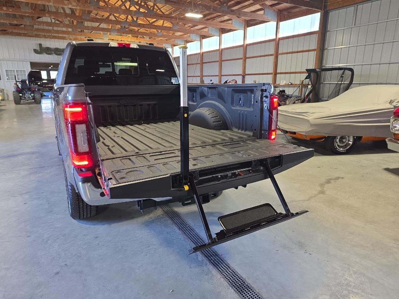 2022 Ford Super Duty F-250 SRW LARIAT Sand Lake NY