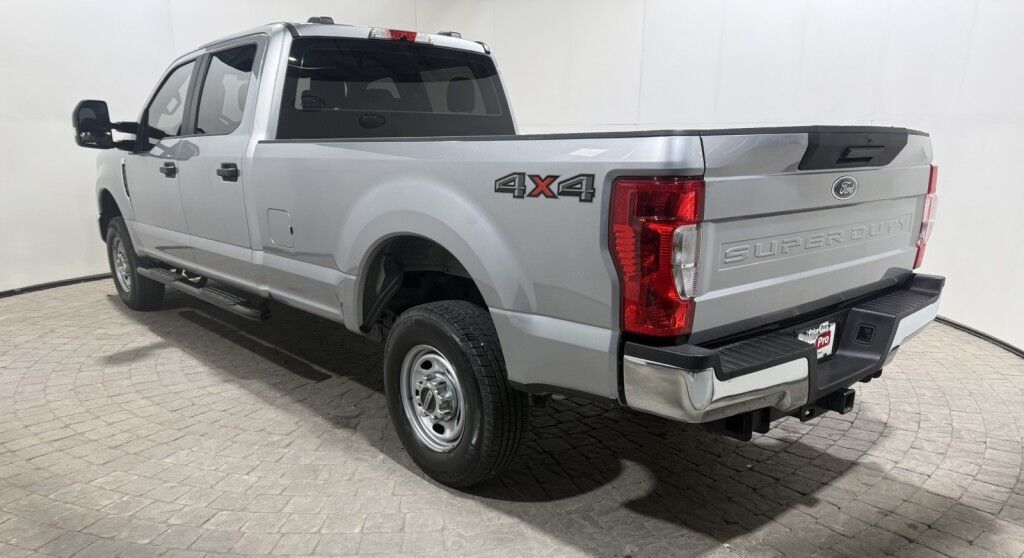 2022 Ford Super Duty F-250 SRW XL 4WD Crew Cab 8' Box Maumee OH