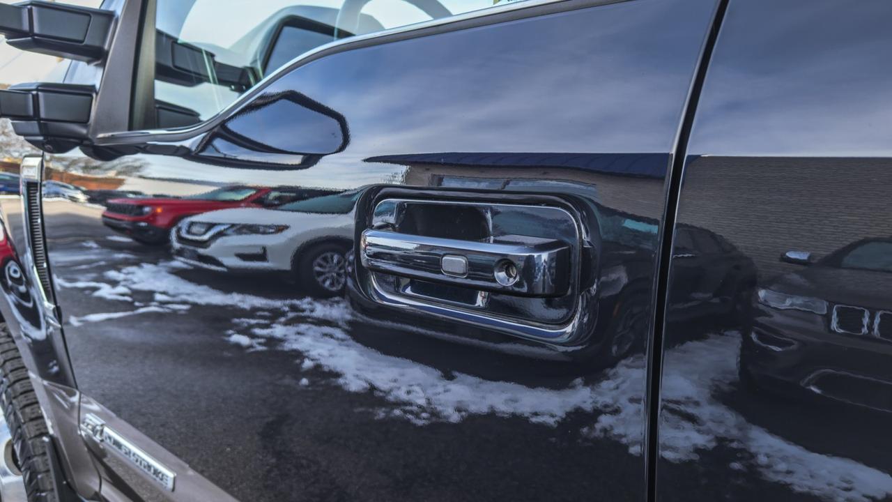 2022 Ford Super Duty F-350 DRW King Ranch 4WD Crew Cab 8&apos; Box Tallmadge OH